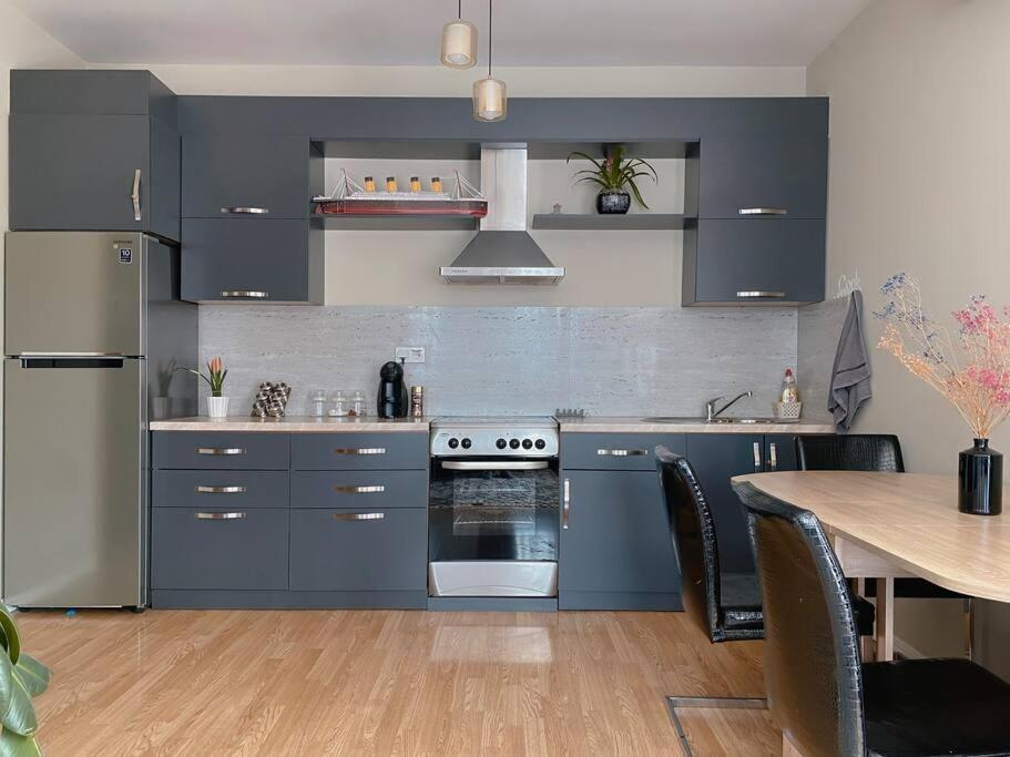Siera'S Penthouse Apartman Pristina Kültér fotó