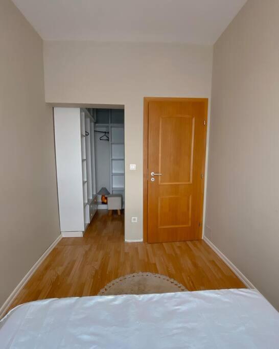 Siera'S Penthouse Apartman Pristina Kültér fotó