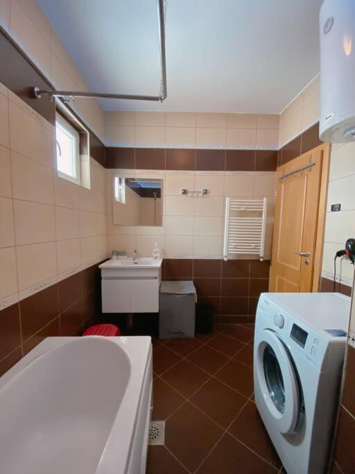 Siera'S Penthouse Apartman Pristina Kültér fotó