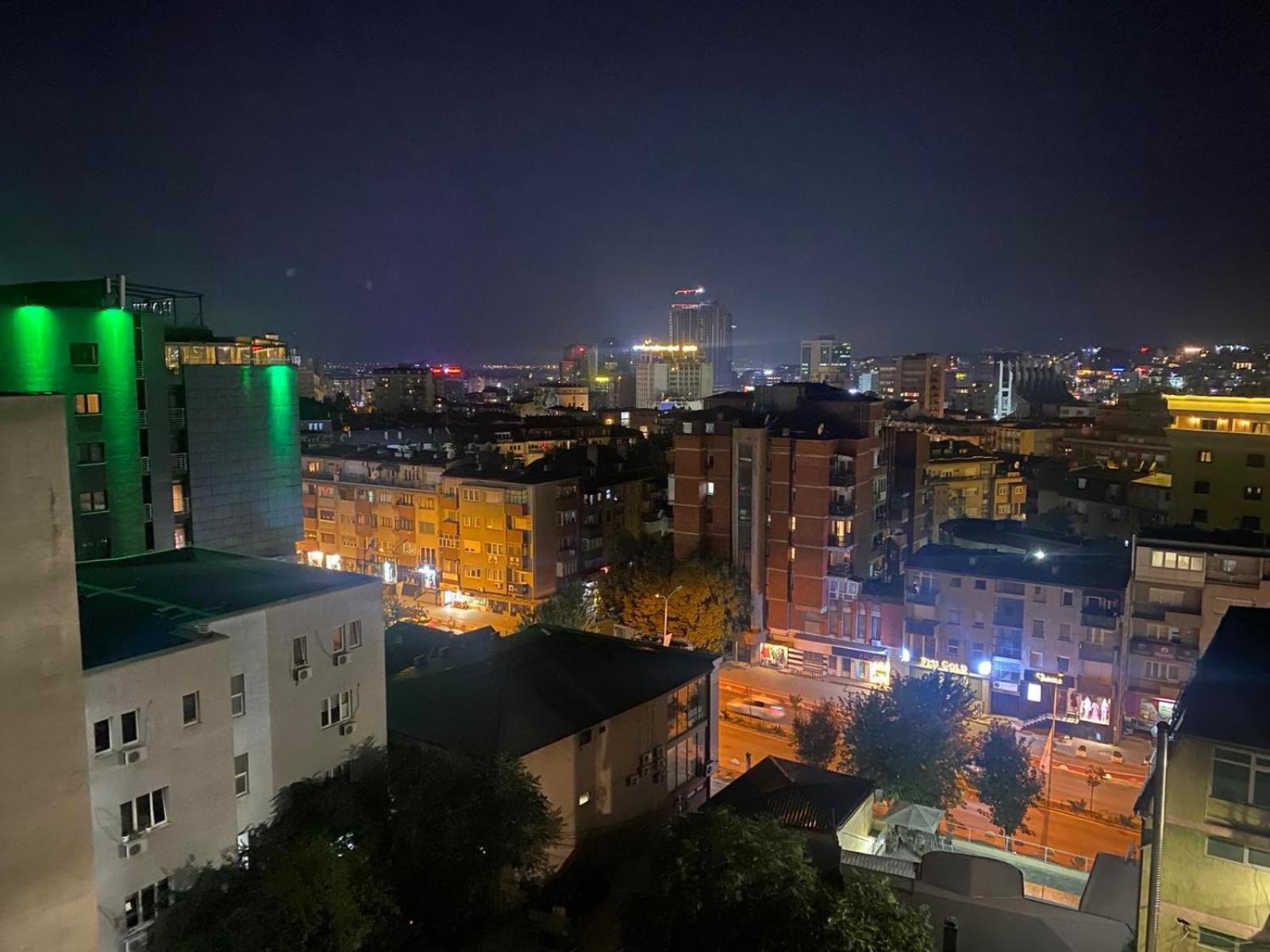 Siera'S Penthouse Apartman Pristina Kültér fotó